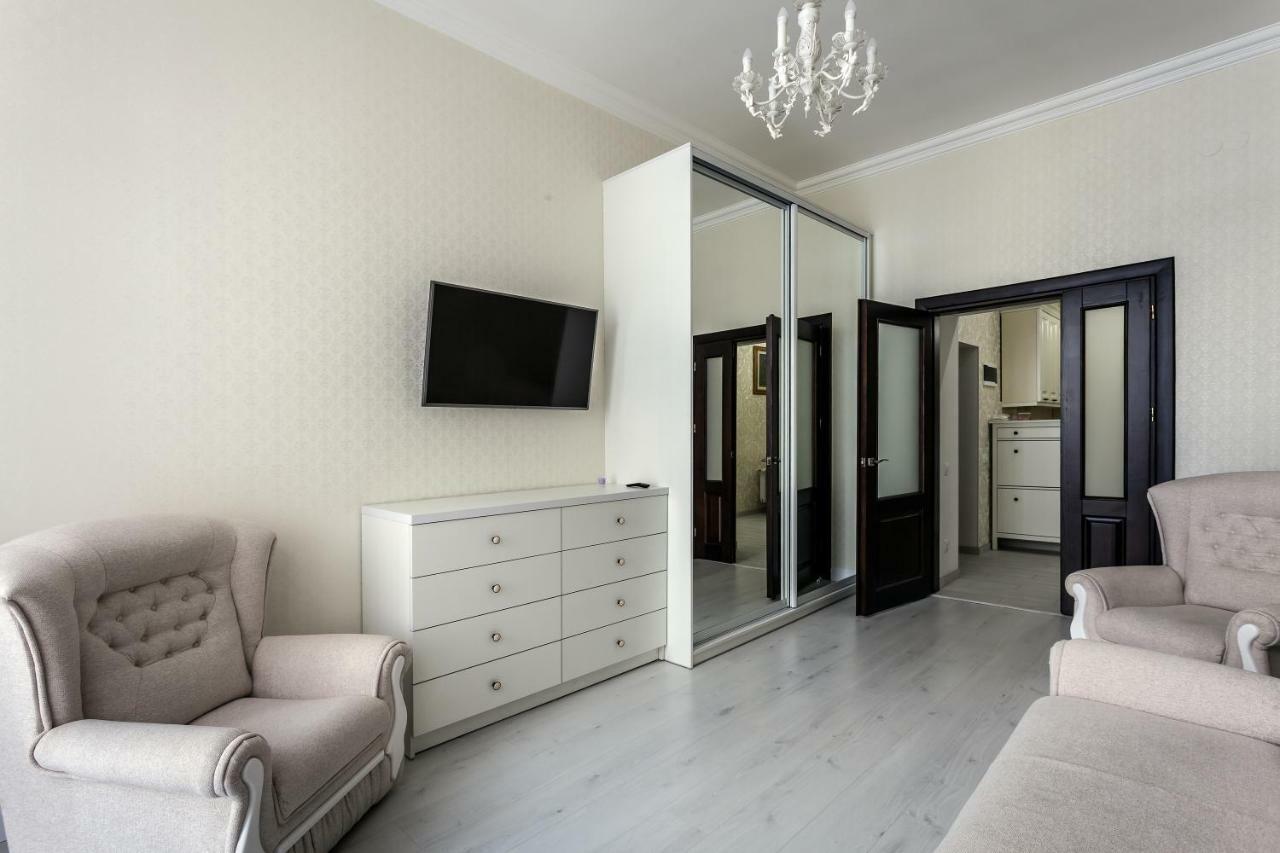 Lux Apartments In The Center Lemberg Exterior foto